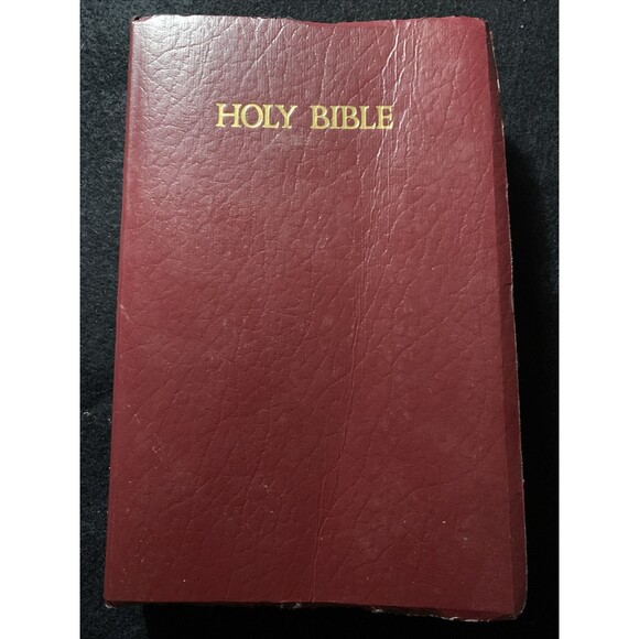 Holy Bible Thomas Nelson 412MR Red Letter New King James Version 1994 (Z1) - Picture 1 of 8